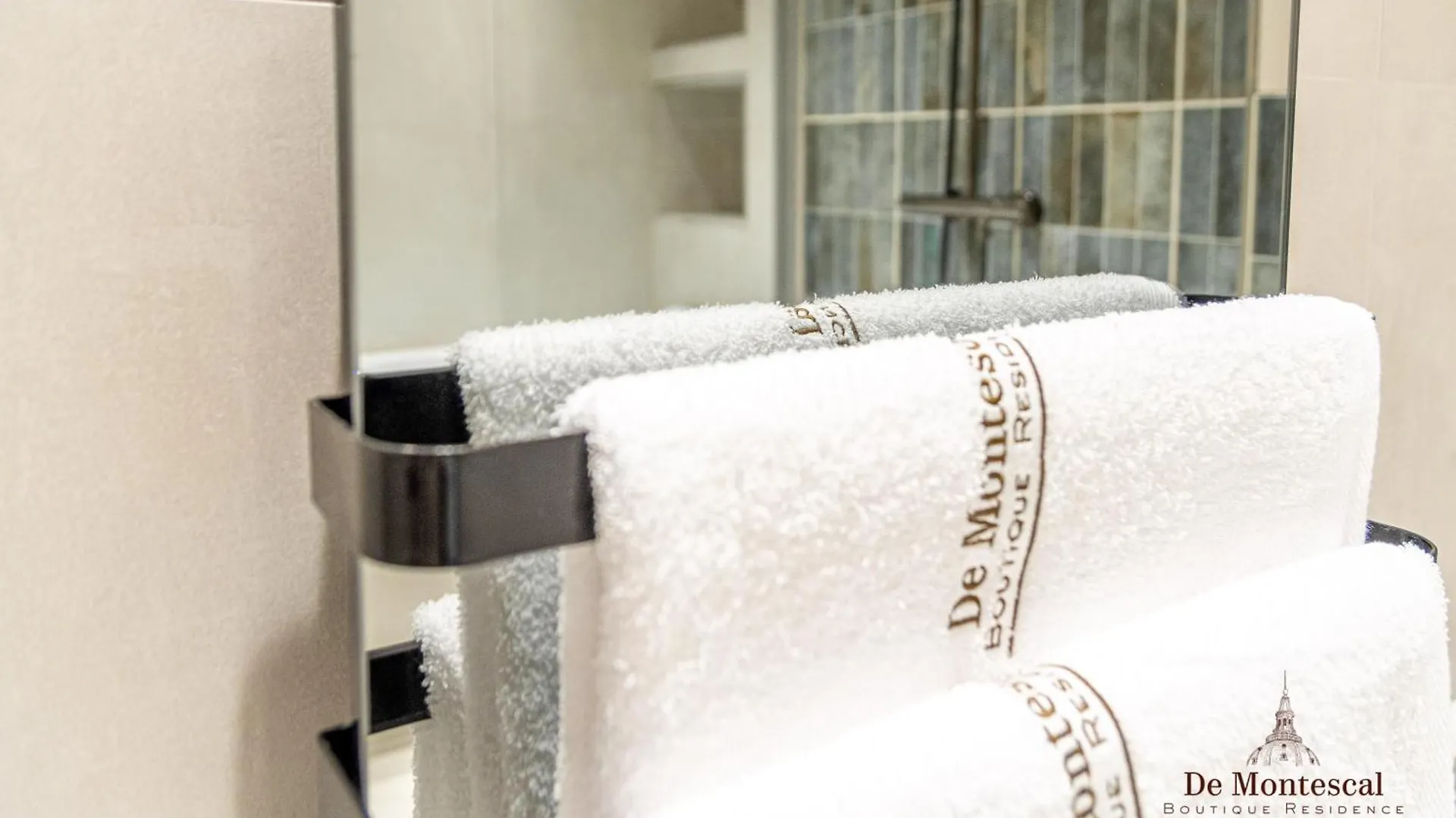De Montescal - Hot Tub And Ac Cosy A Prime Location 40m2 Apartament *